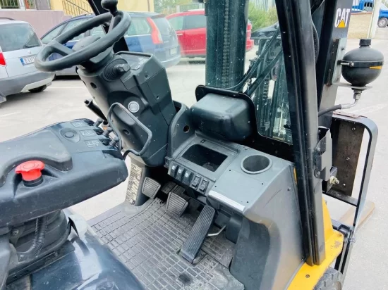 stivuitor GPL CATERPILLAR