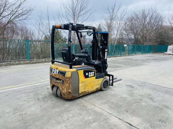 stivuitor electric CATERPILLAR