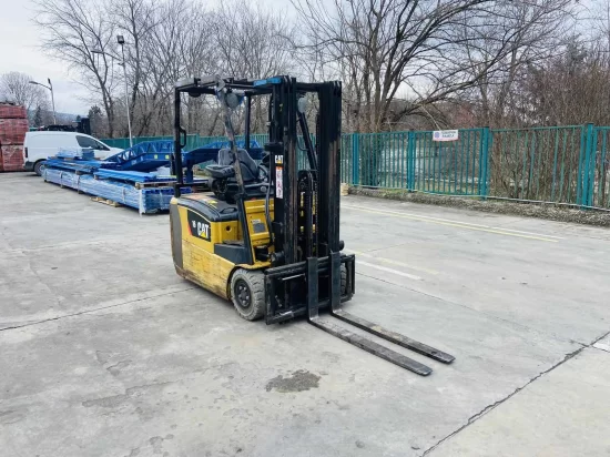 stivuitor electric CATERPILLAR