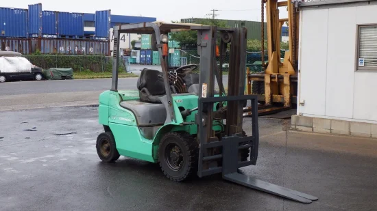 stivuitor pe benzină MITSUBISHI